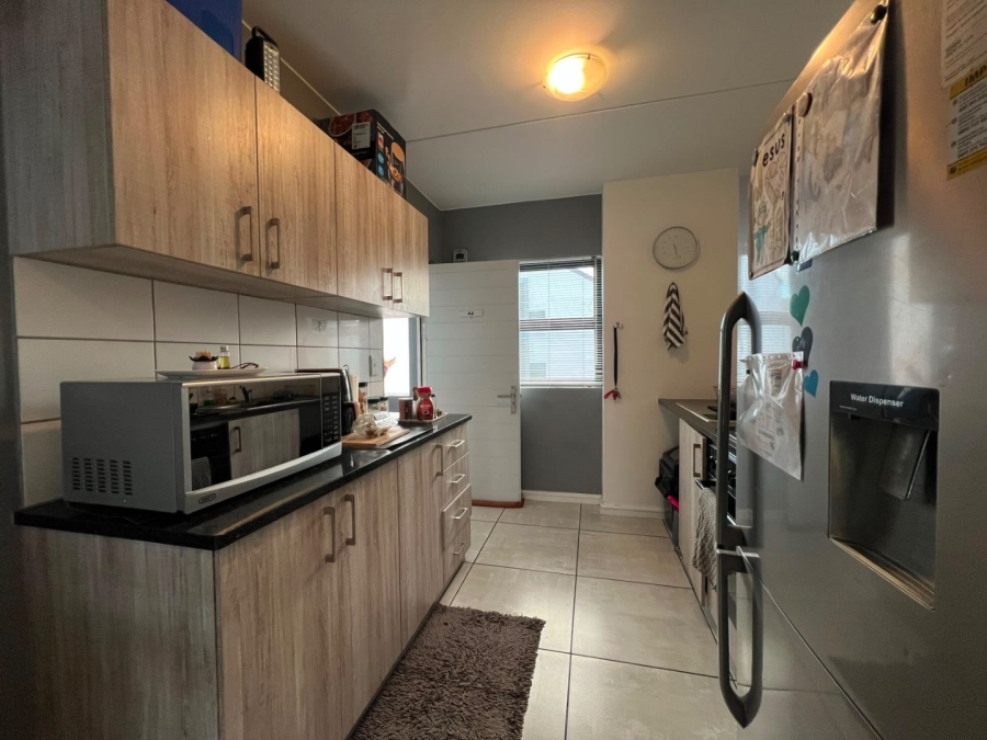 2 Bedroom Property for Sale in Aan de Wijnlanden Western Cape
